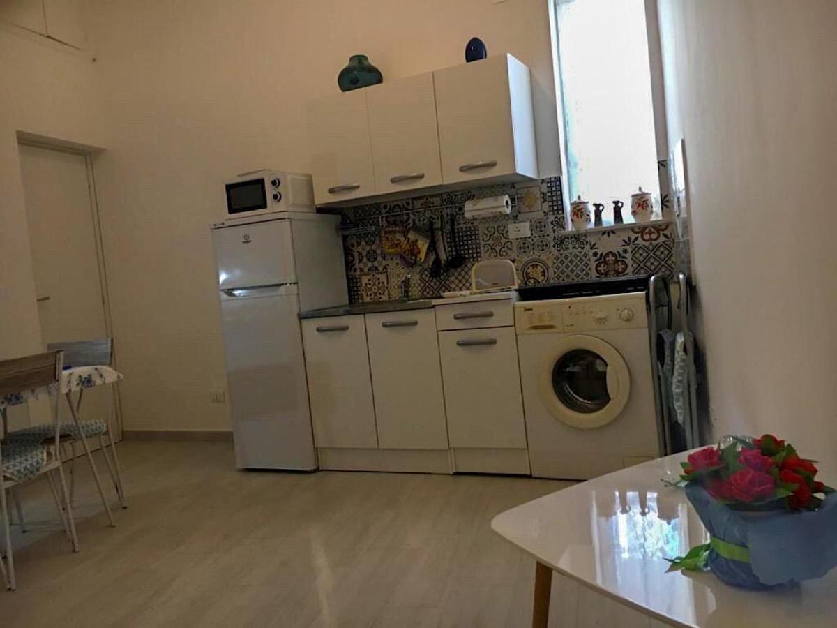 Via Aurispa 60 パレルモ エクステリア 写真